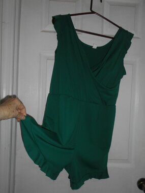 Green 1 Piece Short Outfit  XL  NWOT